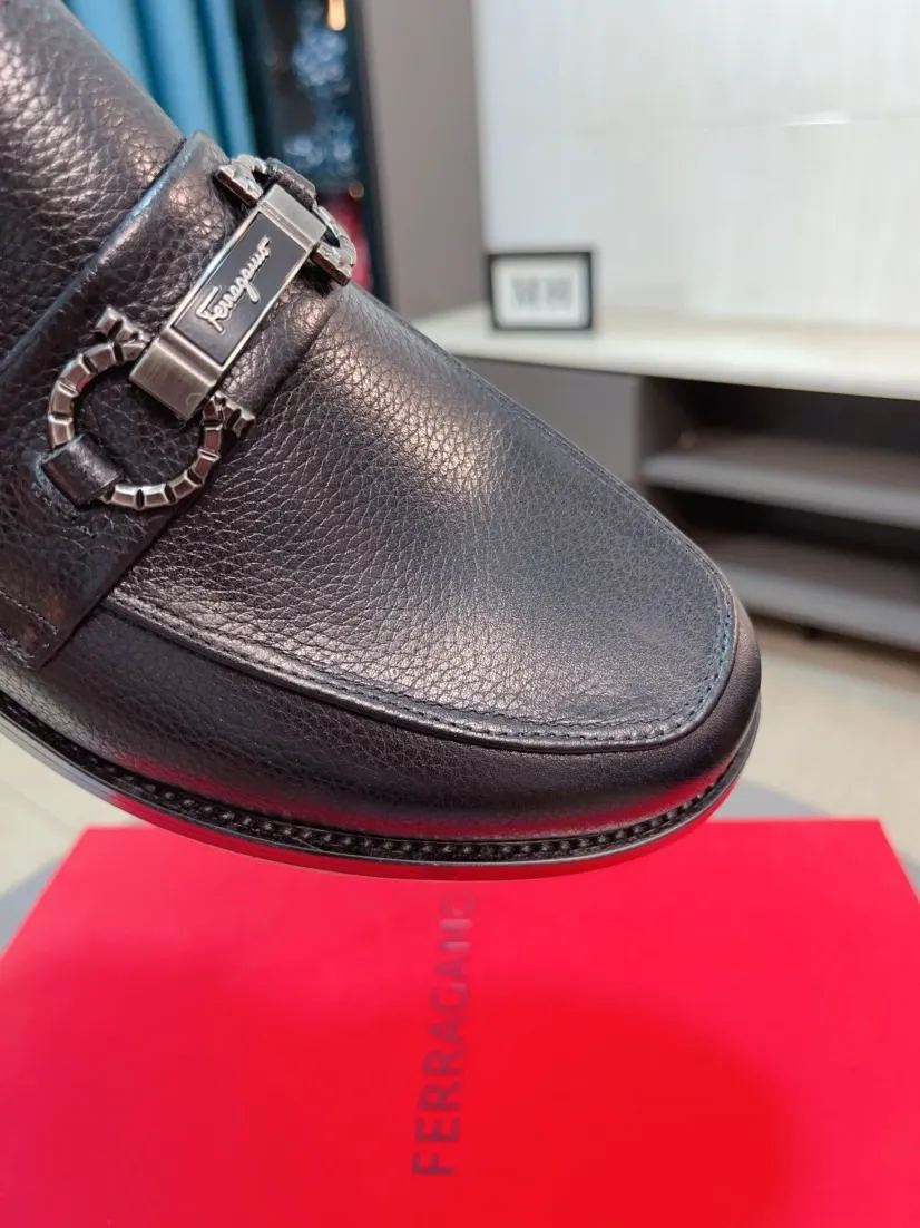 Men's shoes 💰560🌸🌸Water dyed cowhide 🆘[Salvatore Ferragamo] Ferragamo's latest casual business leather shoes for men! Available at counters simultaneously! The fabric is made of specially imported original suede calfskin, and the interior is made of imported water-dyed cowhide. It is absolutely luxurious and leads the fashion trend. Matching code: 38-44 45 customized